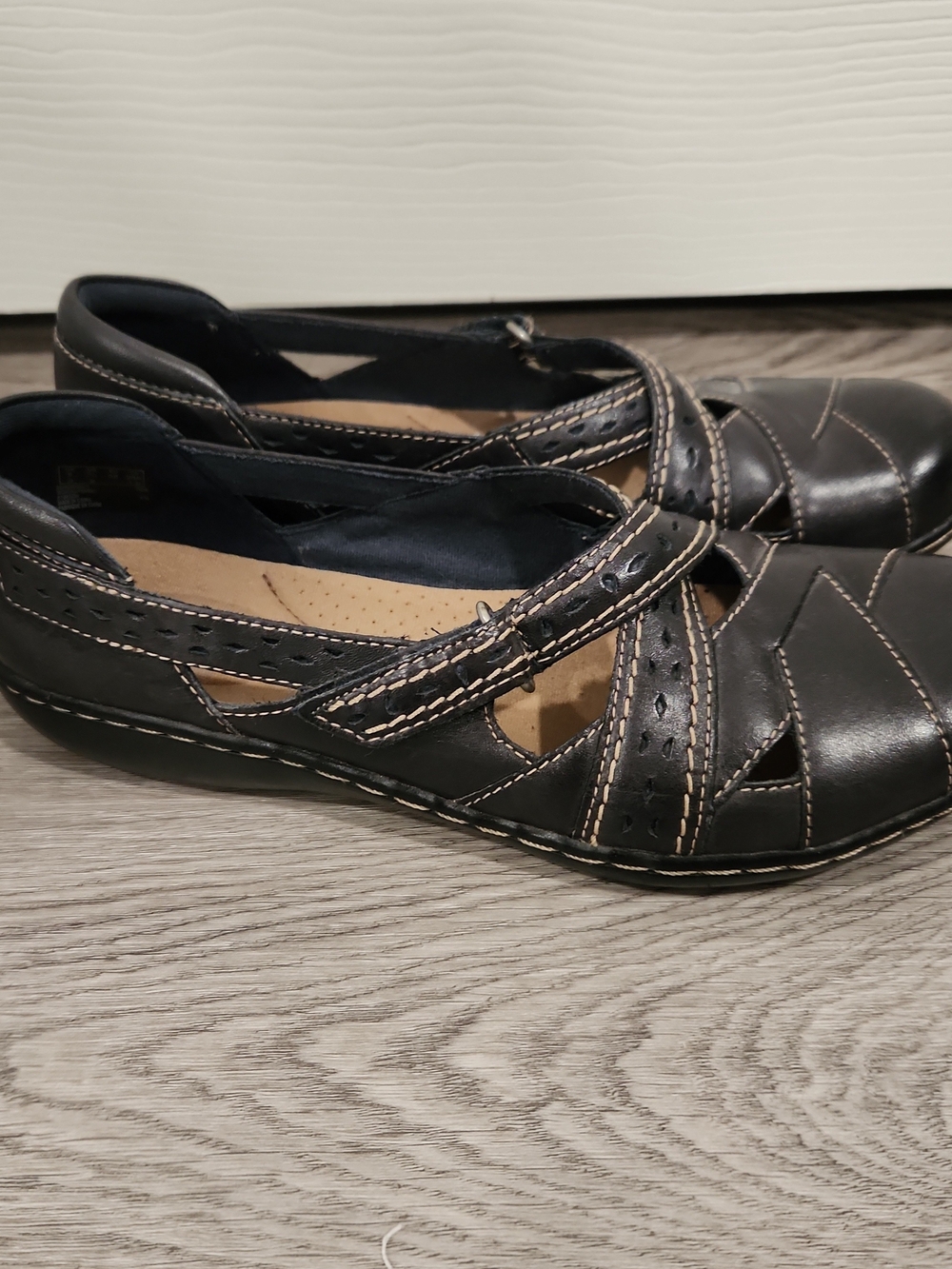 Clarks Shoes Women's Navy Blue Ashland Spin Q Slip-on Leather Loafer Size 7.5 M